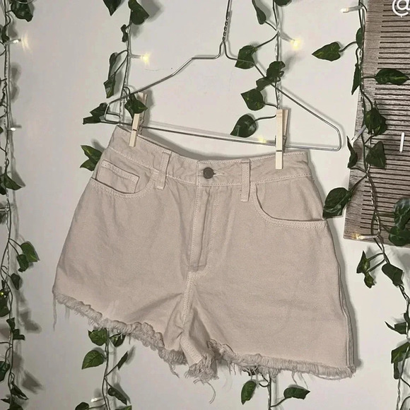 Hollister “Ultra High-Rise Vintage Relaxed Mom Short 3” “ - Picture 2 of 6